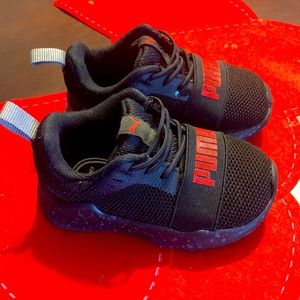 Boy toddler shoes, Puma , US 5C , Black / Red